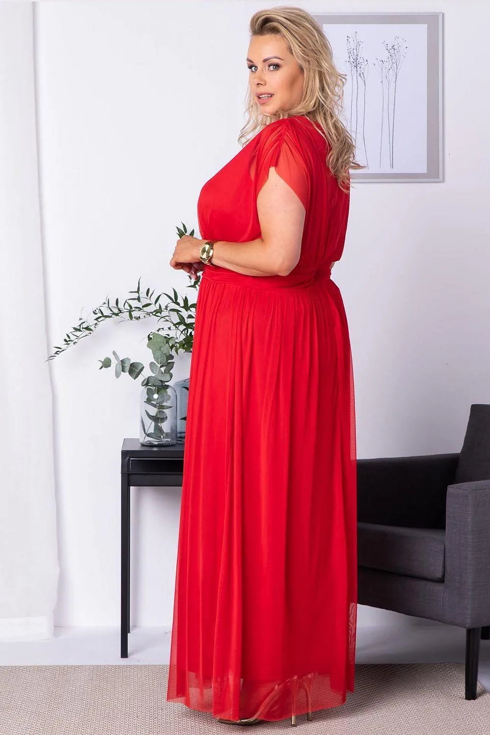 Chic Plus Size Manuela Maxi Dress for Curvy Beauties