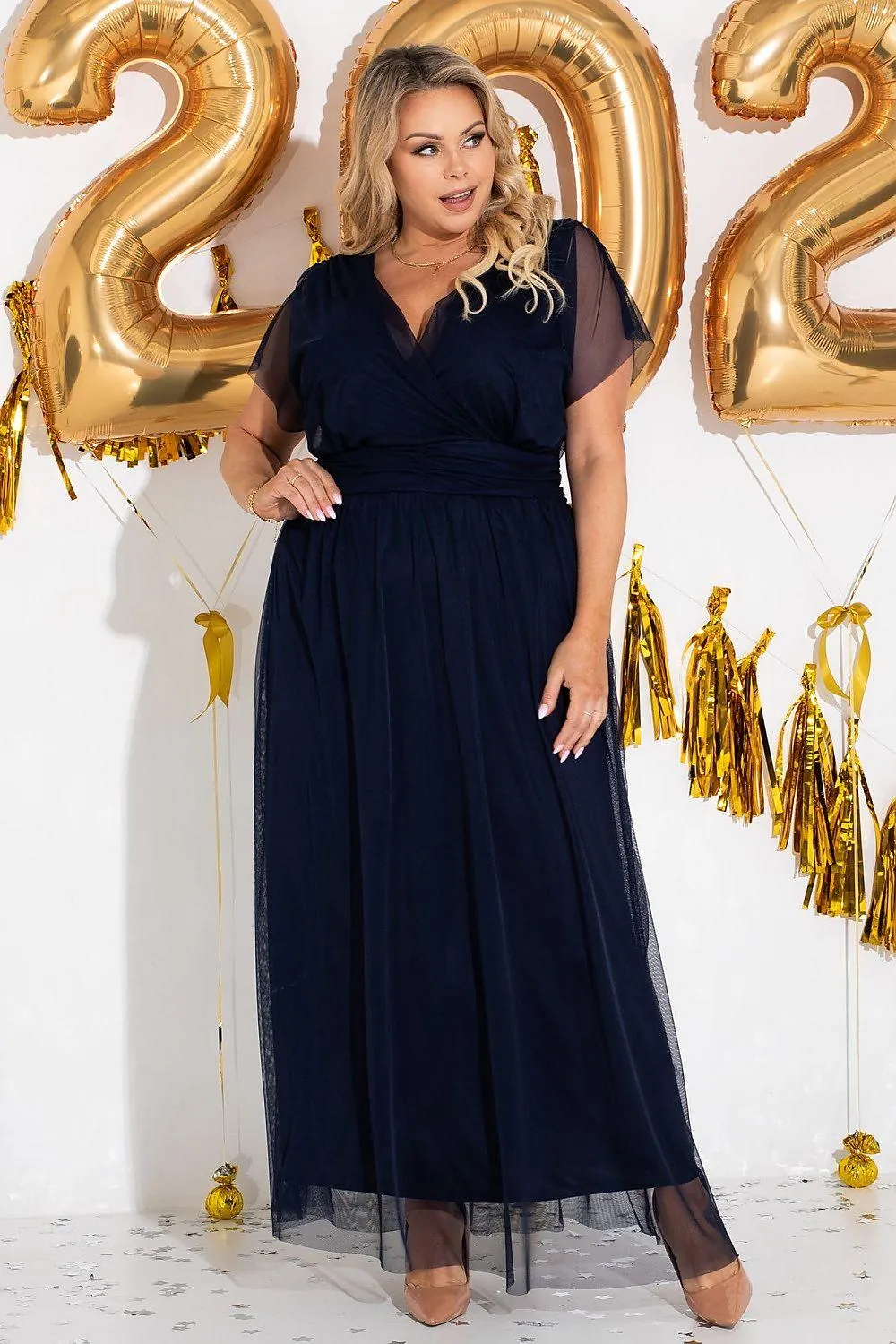 Chic Plus Size Manuela Maxi Dress for Curvy Beauties