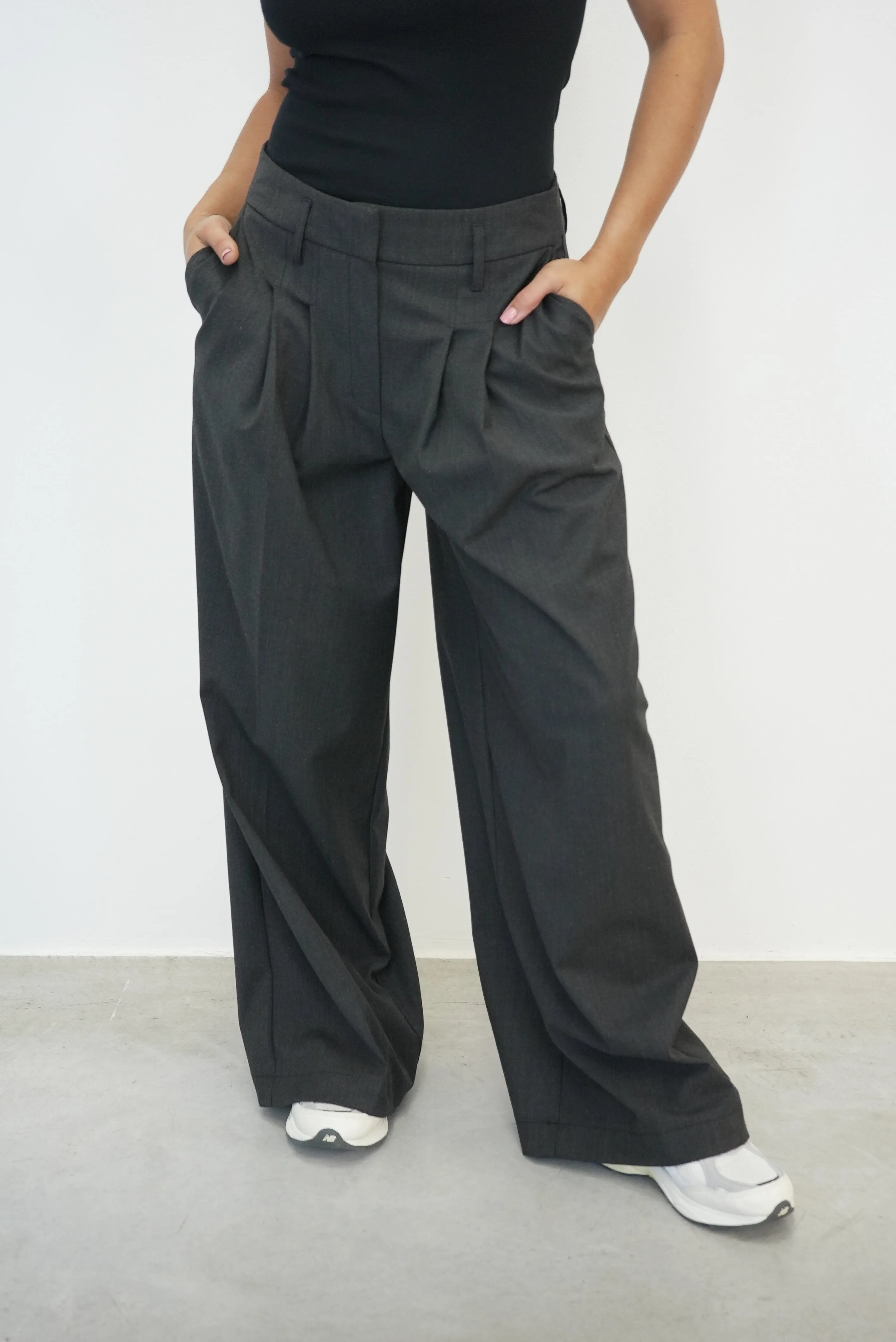LOTUS MID-RISE RELAXED FIT PANTS