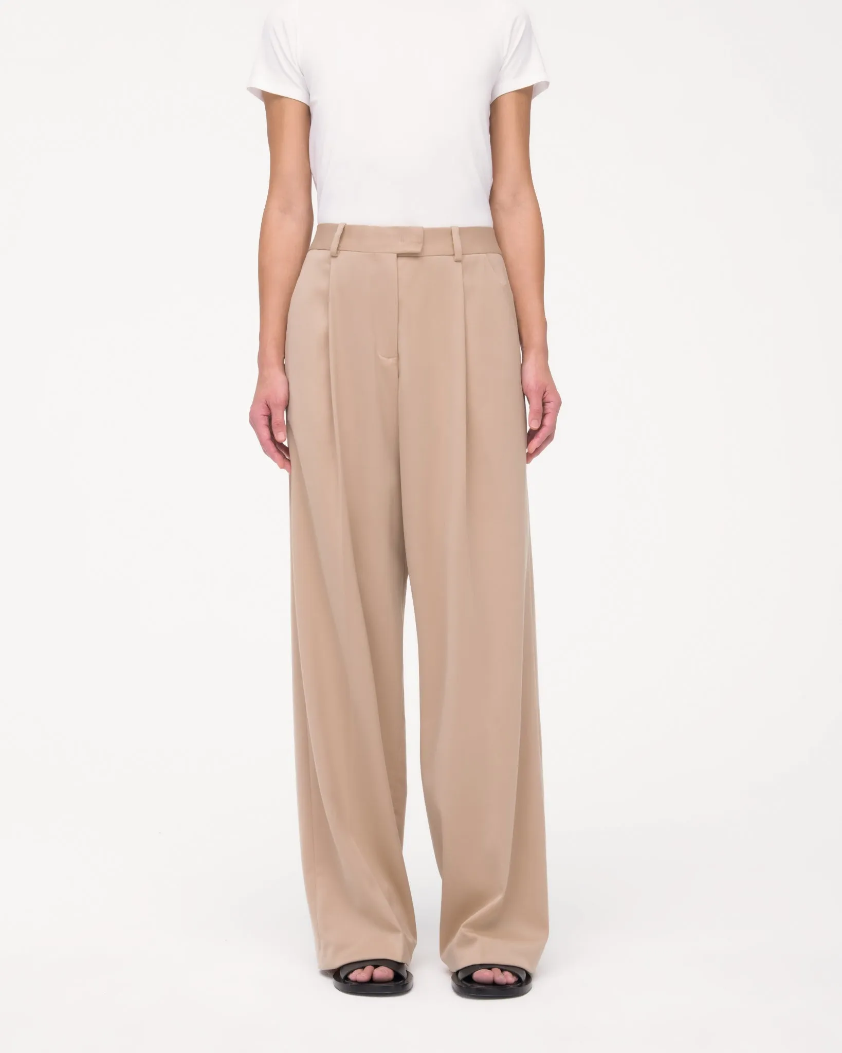 Relaxed Wide Leg Pant