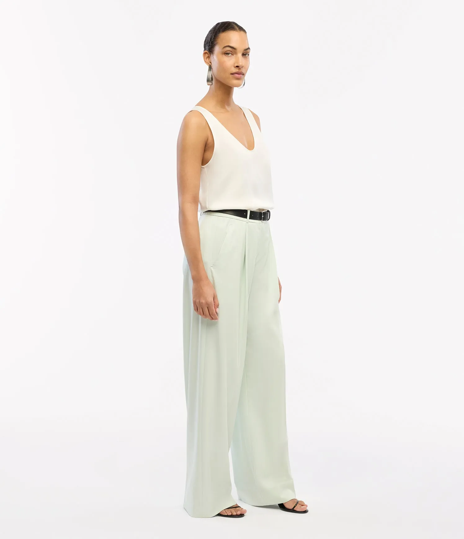 Relaxed Wide Leg Pant