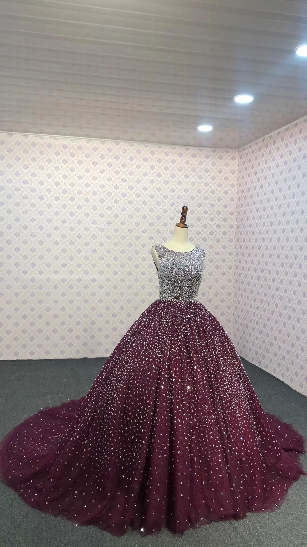 Sliver crystals beaded dark red ball skirt prom quinceanera dresses 2024